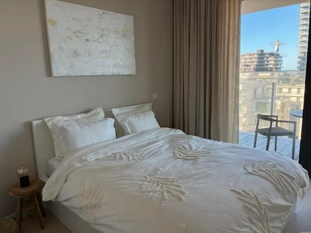 Uitzicht Luxe Met Ruim Terras Zwembad & Gym 公寓 *