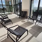 Uitzicht Luxe Met Ruim Terras Zwembad & Gym Apartamento *