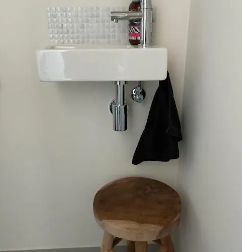 Uitzicht Luxe Met Ruim Terras Zwembad & Gym