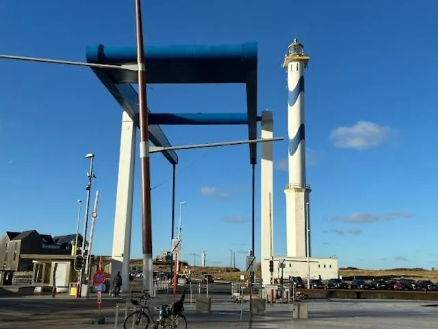 Uitzicht Luxe Met Ruim Terras Zwembad & Gym Appartement