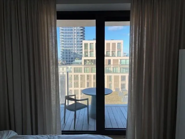 Uitzicht Luxe Met Ruim Terras Zwembad & Gym Appartement *