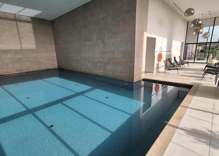 Uitzicht Luxe Met Ruim Terras Zwembad & Gym * Ostend